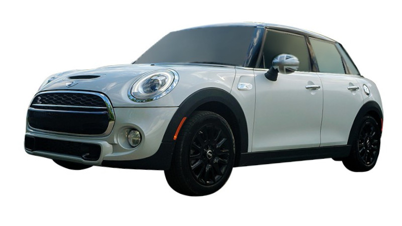 White MINI Cooper Countryman front view