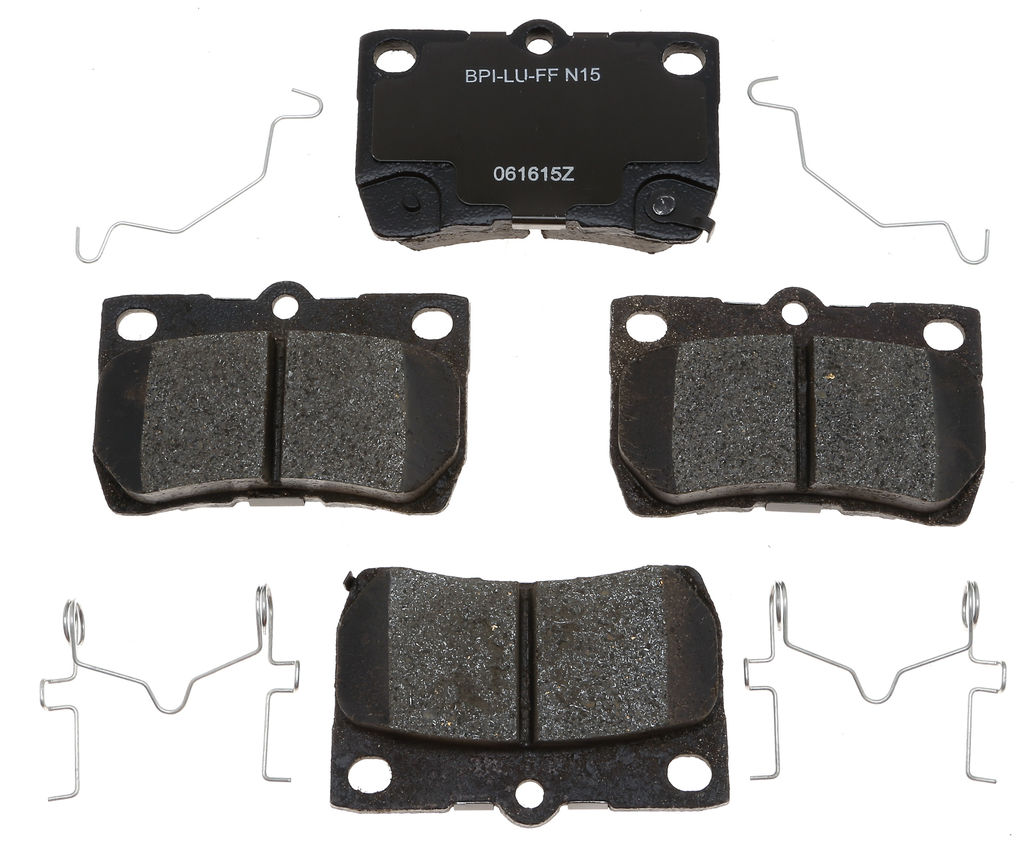Raybestos MGD1113CH - Replacement Ceramic Disc Brake Pads, 2 Wheel Set