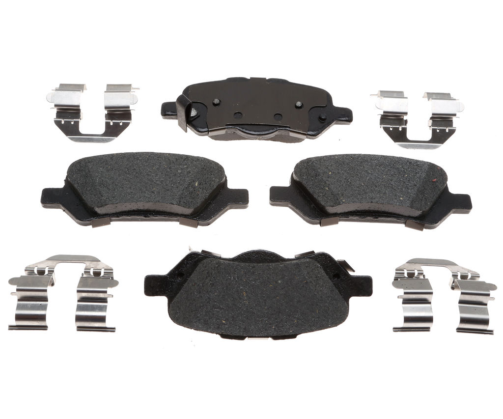 Raybestos MGD1402CH - Replacement Ceramic Disc Brake Pads, 2 Wheel Set