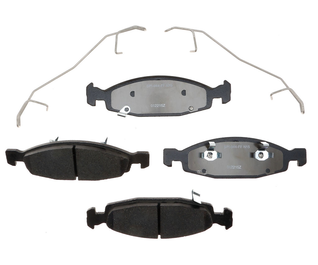 Raybestos MGD790CH - Replacement Ceramic Disc Brake Pads, 2 Wheel Set