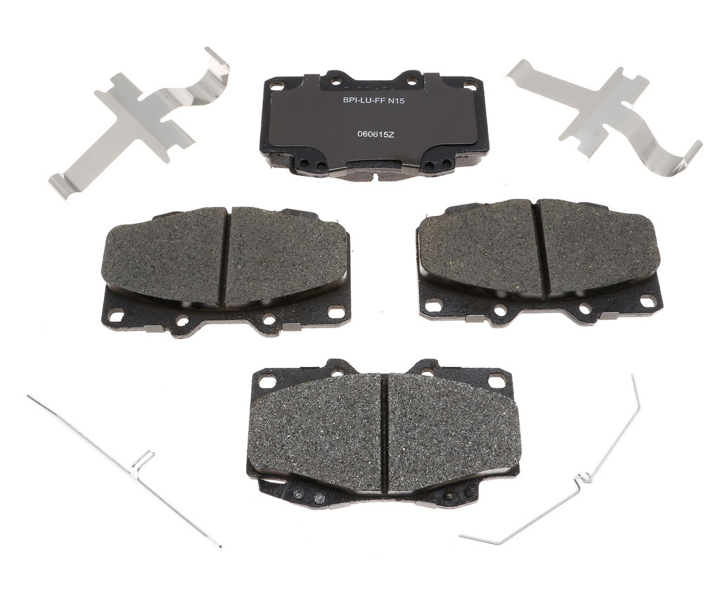 Raybestos MGD799CH - Replacement Ceramic Disc Brake Pads, 2 Wheel Set