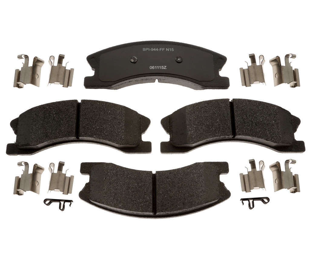 Raybestos MGD945MH - Replacement Metallic Disc Brake Pads, 2 Wheel Set