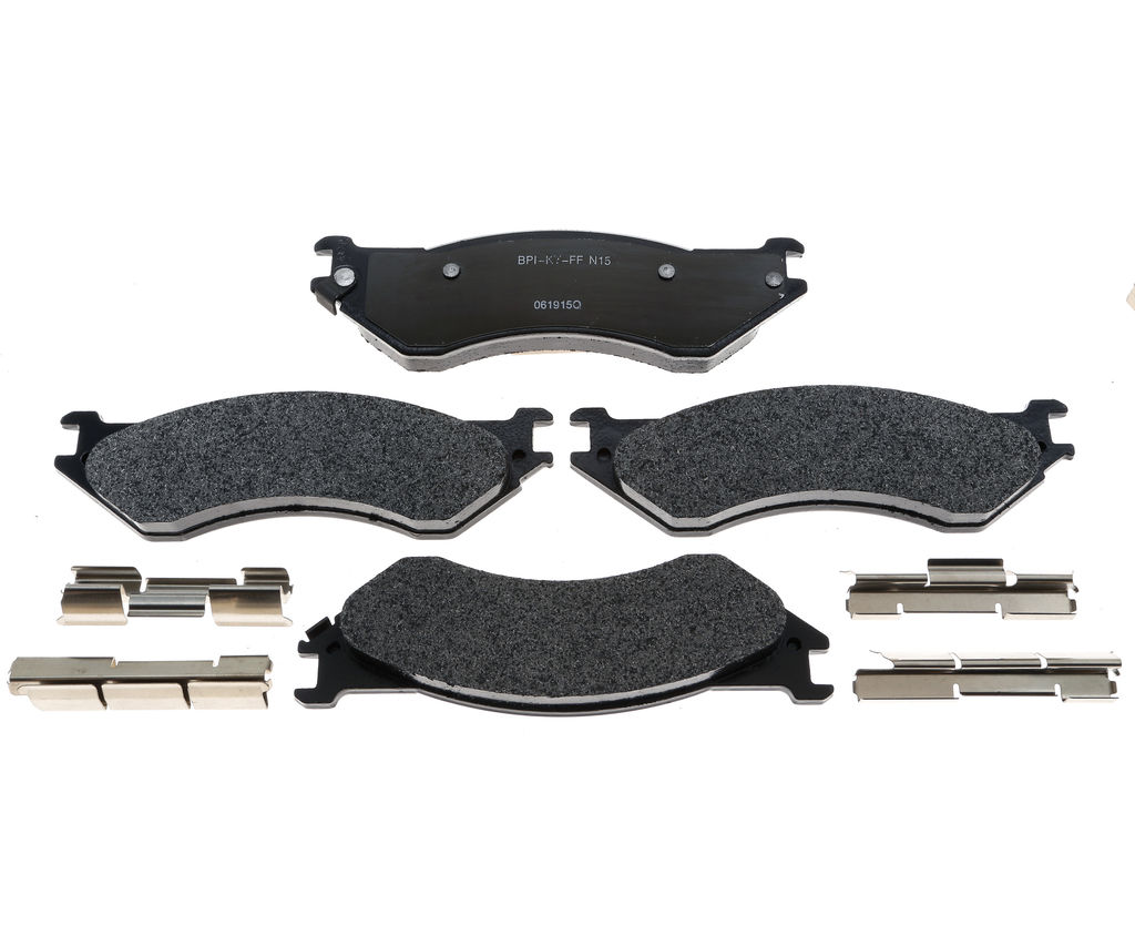 Raybestos SP1077TRH - SP Truck And Tow Brake Pads, 2 Wheel Set