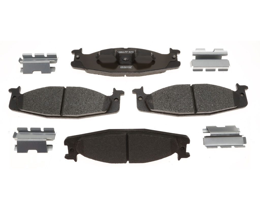 Raybestos SP632TRH - SP Truck And Tow Brake Pads, 2 Wheel Set