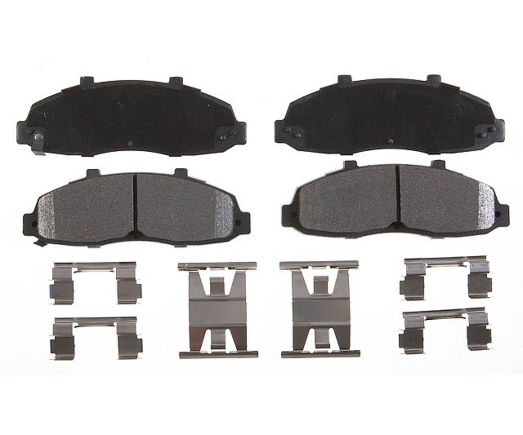 Raybestos SP679TRH - SP Truck And Tow Brake Pads, 2 Wheel Set