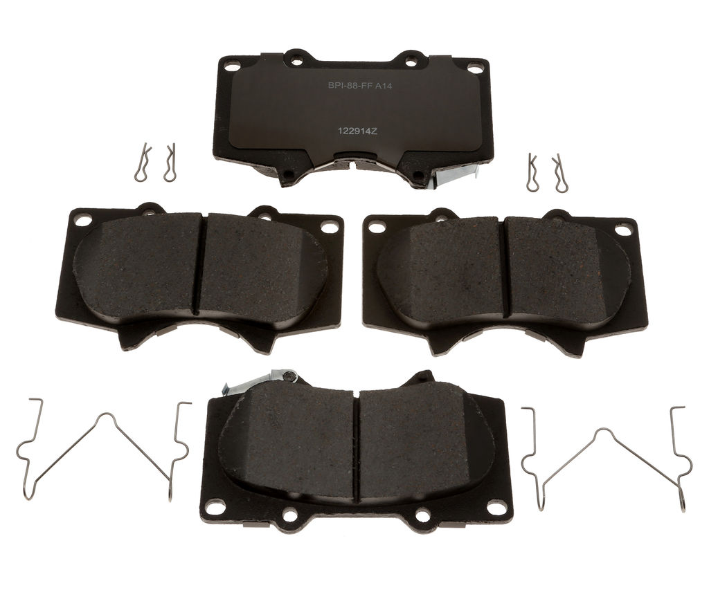 Raybestos SP976TRH - SP Truck And Tow Brake Pads, 2 Wheel Set